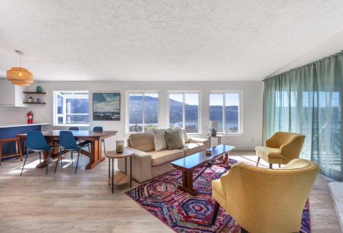 Lyle Casa | Wind View