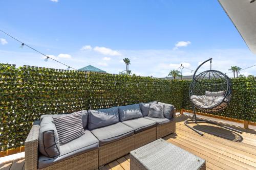 Brown and Stetson Business Casa | Windfield Condo In The Entertainment District