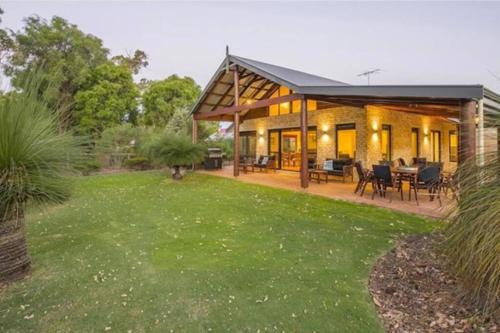Dunsborough Casa | Windlemere Getaway - Rural Living minutes from town