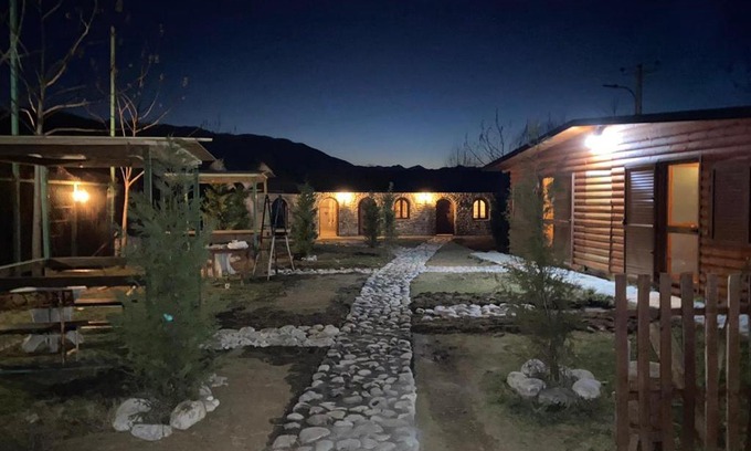 Shkoder Otro | Windmill Shkodra Gesthouse Camping & Grill