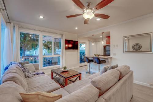 Beach Barber Tract Casa | WindnSea Beach Perfection - Walk2Beach, Pet Friendly & Parking