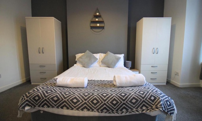 Gateshead Apartamento | Windsor Apartment - Long Stay Savings - Business - Free Parking
