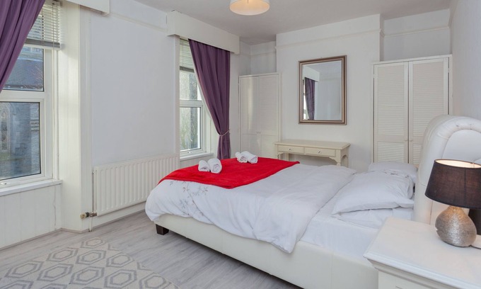 Bogside Casa | Windsor House - Un hogar lejos de casa