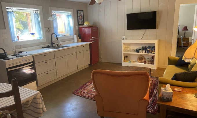 Cloverdale Apartamento | Wine Country Apartment on the Farm