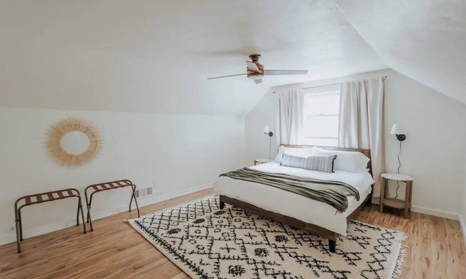Dahlonega Cabina | Wine Country Getaway Chalet Pet Friendly