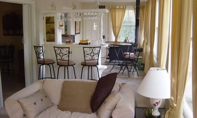 Boonville Casa | Wine Country Retreat / 50 bodegas, restaurantes y galerías de arte