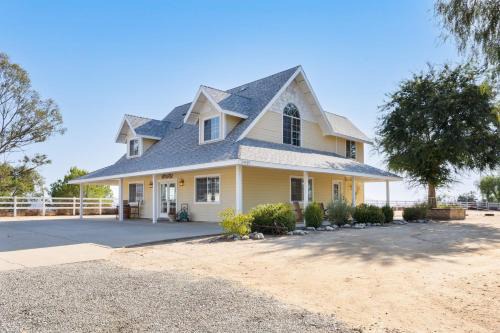 Temecula Casa | Wine Country Retreat Gorgeous Views Minutes to Wineries