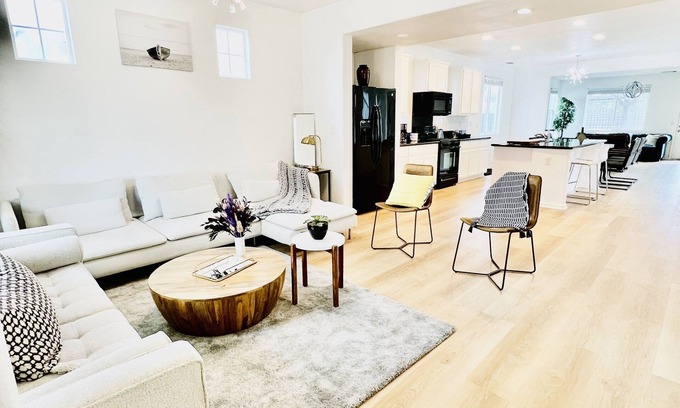 American Canyon Casa | Wine Country Stay, Complimentary Breakfast items available , Mountain views