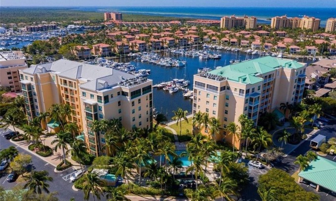 Burnt Store Marina Condominio | Wine Down Condo at Burnt Store Marina in Punta Gorda, Florida.