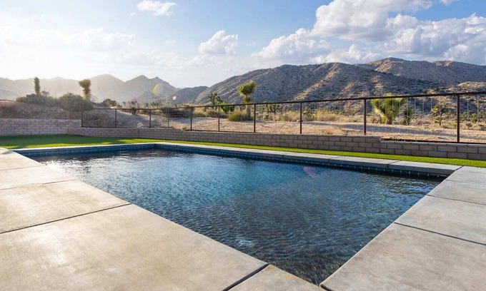 Yucca Valley Casa | Wine Lover's Retreat: Heated Pool, Spa, Outdoors