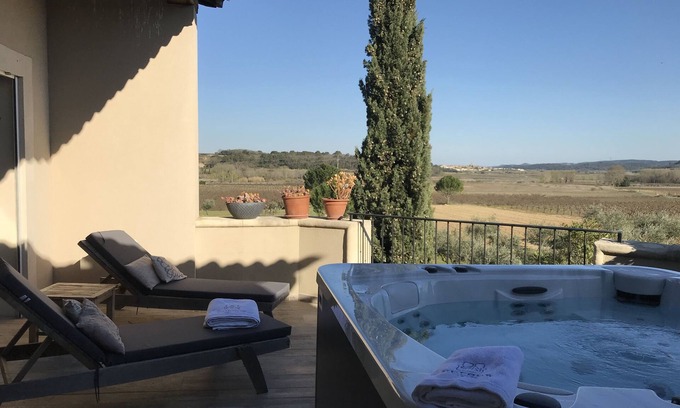 Cavillargues Casa | Winegrower's house with jacuzzi, sauna, spacious terrace and panoramic view