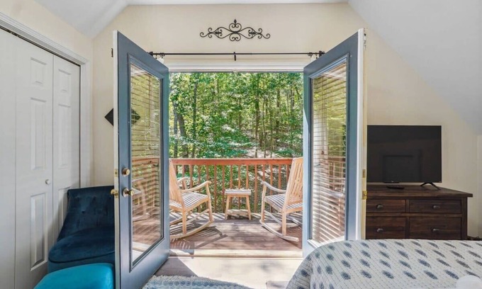 Dahlonega Cabina | Wineries/Grt WiFi/Min to Dahlonega/Slps 6