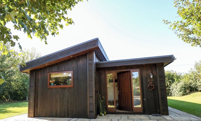 Barnsdale Cabaña | ALA, admite mascotas, con chimenea en Exton, Rutland, Ref 981544