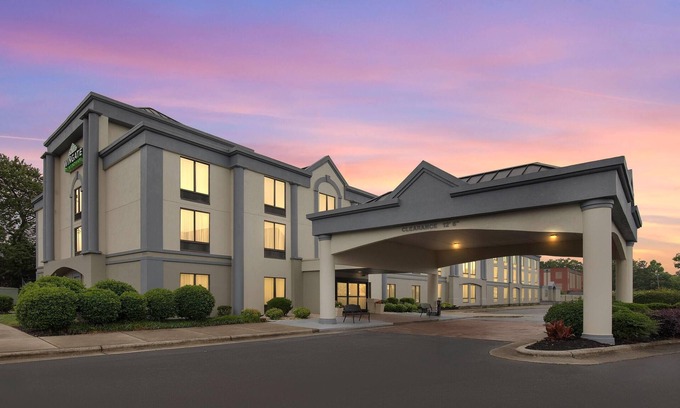 Greensboro Hotel | Wingate by Wyndham Greensboro/Coliseum