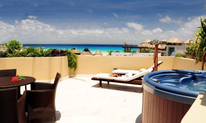 Centro de Playa del Carmen Condominio | Ganador del Top 25 Small Condo / Hotel en todo México - PH 2 Bedr -Beach Club - Promos # 3