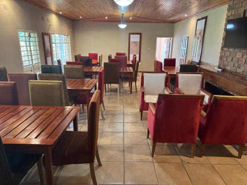 Lusaka Hotel | Winnetka Livre