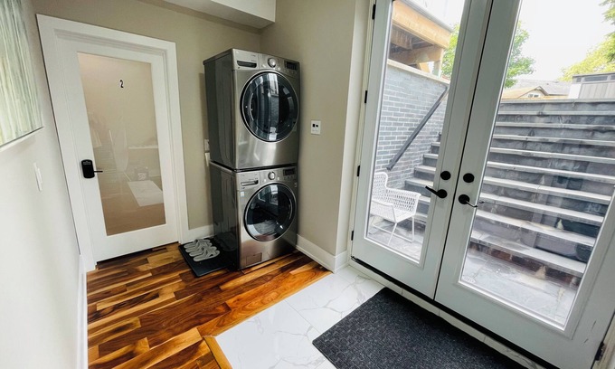Wexford Casa | "Winnie The Pooh" Cozy Solo Studio Toronto