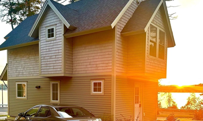 Laconia Cabaña | Winnipesaukee house w/ dock included.