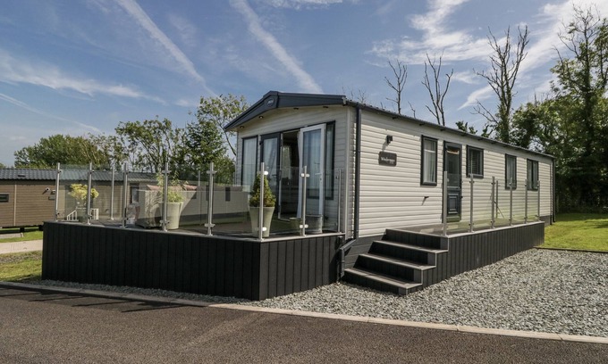 Workington Cabaña | WINSCALES REST, family friendly, with a garden in Winscales