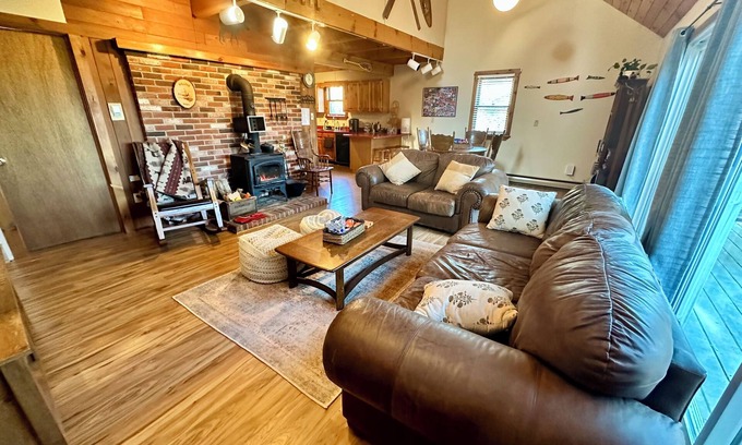 Kimball Lake Shores Casa | Winter getaway - skiing, cozy wood stove