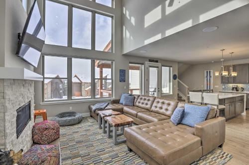 Rendezvous Casa | Winter Park Area Retreat, Walk to Ski Shuttle