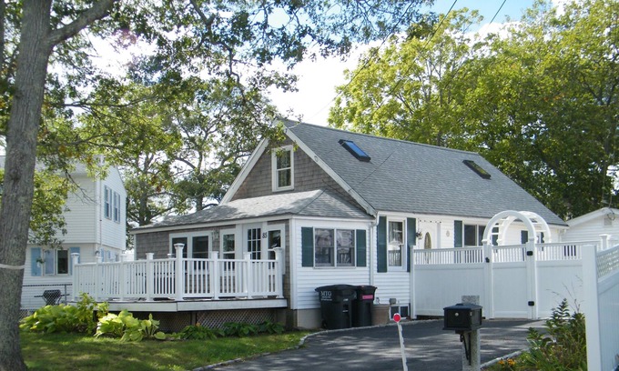 Wareham Center Cabaña | Alquiler de invierno Todos los servicios públicos incluidos, patio cercado