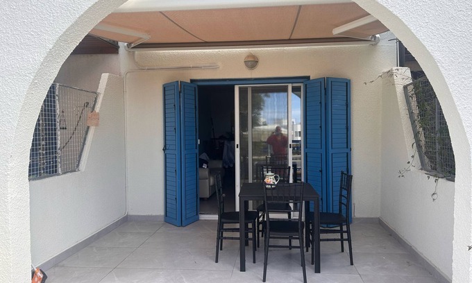Paphos Cabaña | WINTER SUN BY THE MED1nFully remodeled townhouse 5 minutes' walk from sea front