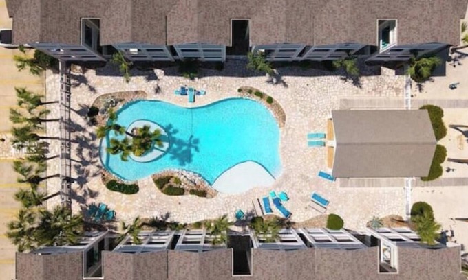 Corpus Christi Casa | Winter Texan/Snowbirds Welcome! The Breezeways Padre Island Texas Townhome.