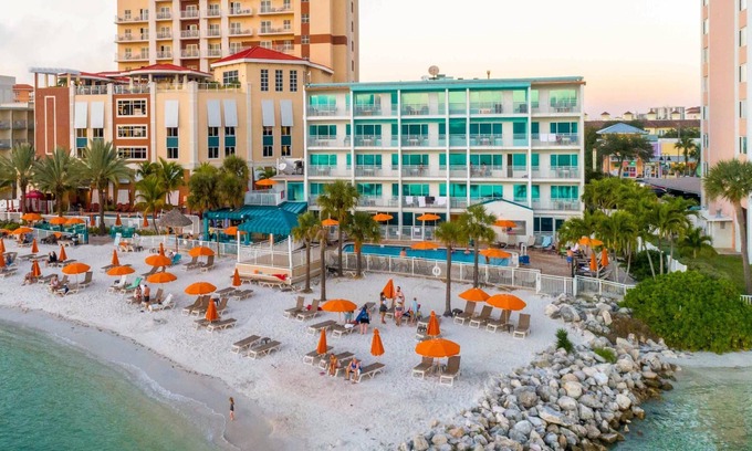 Clearwater Beach Hotel | Dolphin Sands Clearwater Beach, Ascend Hotel Collection