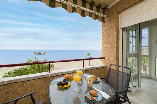 Rincón de la Victoria Apartamento | WintowinRentals Seafront Apartment with Spectacular Views