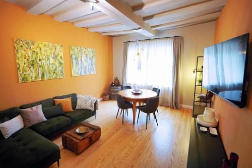 Historic Downtown Apartamento | Winzerhaus am Kardinalsberg