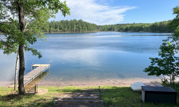 Solon Springs Cabina | Wisconsin Northwoods cabin on beautiful Island Lake