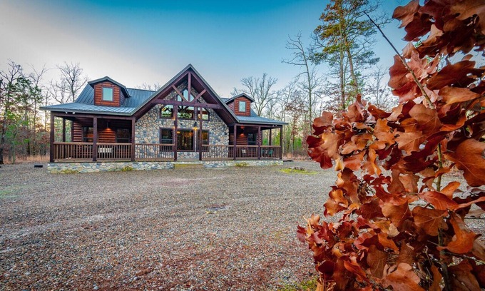 Hochatown Casa | "Wish You Were Here", Where Luxury & Location Meet - 5bd, 3ba