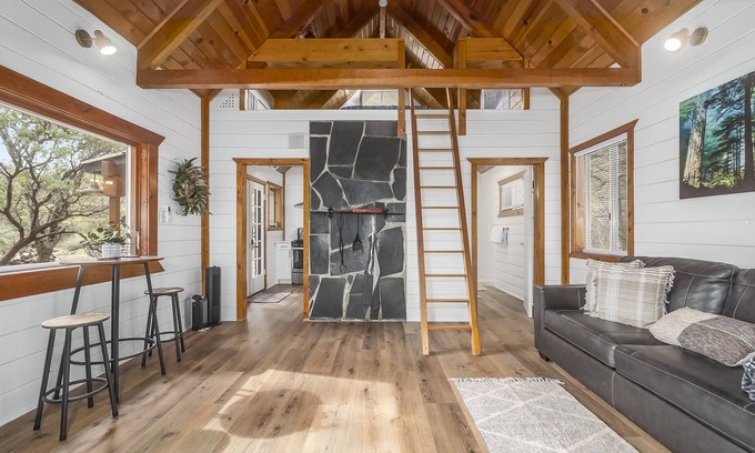 Wishon Cabina | Wishon Tiny-Cabin | Couples Getaway | Fire Pit