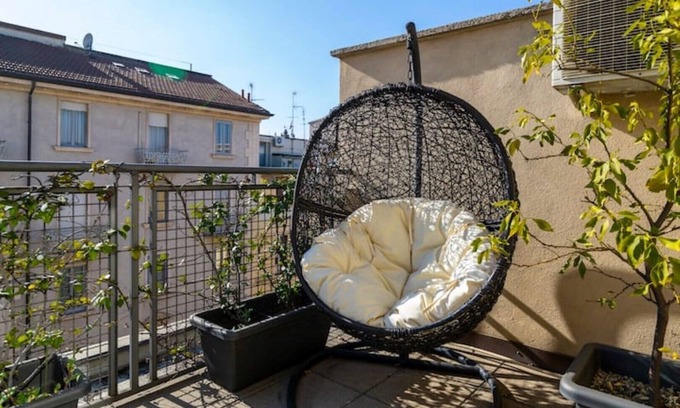 San Vittore Apartamento | With Large Private Terrace City Center Metro 200mt
