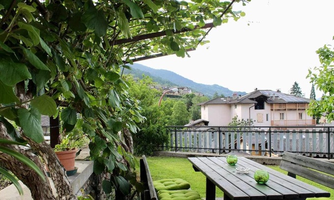 Scurelle Apartamento | With view on the lake of Calceranica
