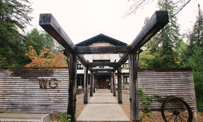 Wakefield Cama Y Desayuno | Within the village of Wakefield, nestled among six acres of forest and ponds.