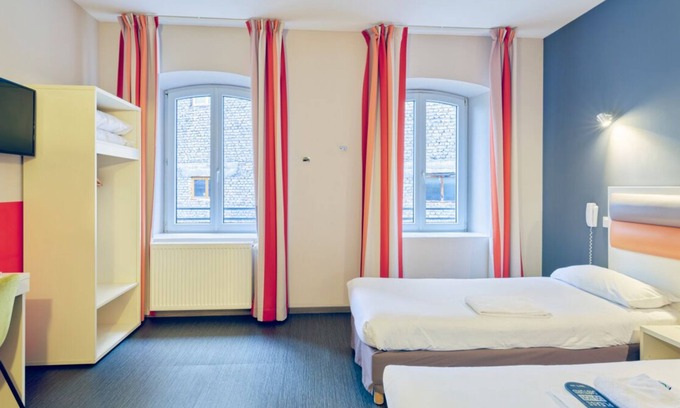 Contades Hotel | Within Walking Distance to Museum Œuvre Notre-Dame! Pets Allowed!