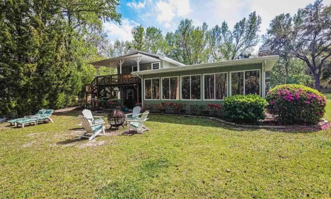 Citrus Springs Casa | Withlacoochee River Chalet Great River View, near Rainbow River