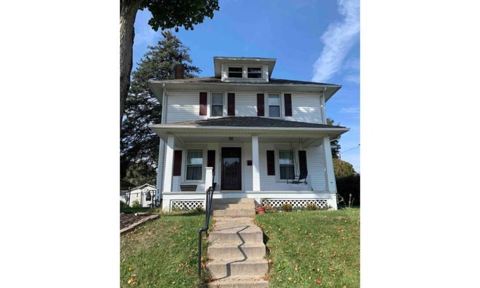 Springfield Casa | Wittenberg Stadium 3-bed 2-bath Residential Home