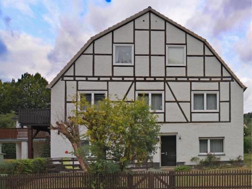 Helminghausen Apartamento | Wohnung im Sauerland mit Terrasse