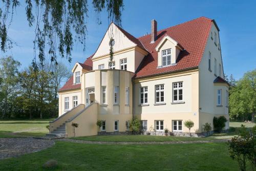 Grubnow Apartamento | Wohnung In Der Ersten Etage Des Herrenhauses