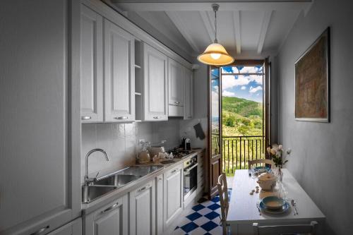 Massa Apartamento | Wohnung La Volata In Massa E Cozzile
