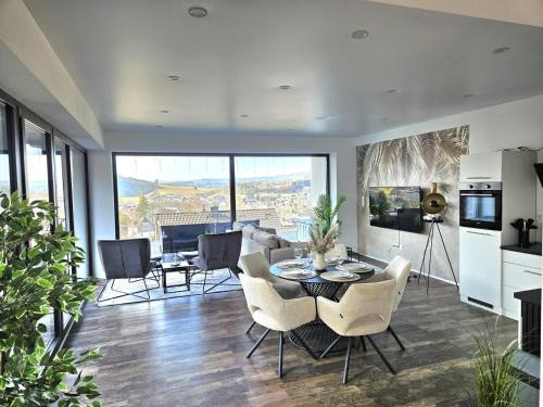 Bad Berleburg Apartamento | Wohnung mit großer Terrasse und Stadtview