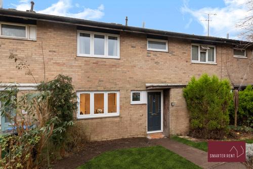 Knaphill Apartamento | Woking - 3 Bedroom House - With Garden