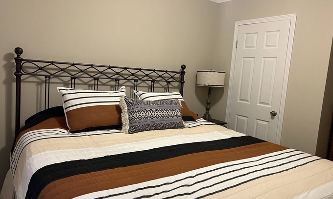 Russell Springs Casa | Wolf Creek Lake Cumberland Getaway!