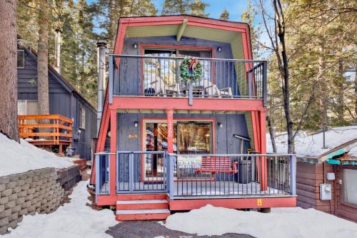 Big Bear Lake Casa | Wolf Cub Cabin - 1946 by Big Bear Vacations