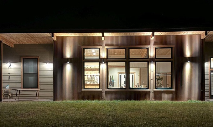 Winthrop Casa | Wolfcreek Lodge - Modern 3 bd house on a ski trail and river access/hiking trail