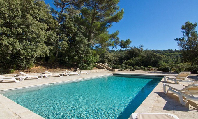Grambois Casa | Maravillosa casa de vacaciones privada con WIFI, piscina privada, TV, terraza y mascotas permitida