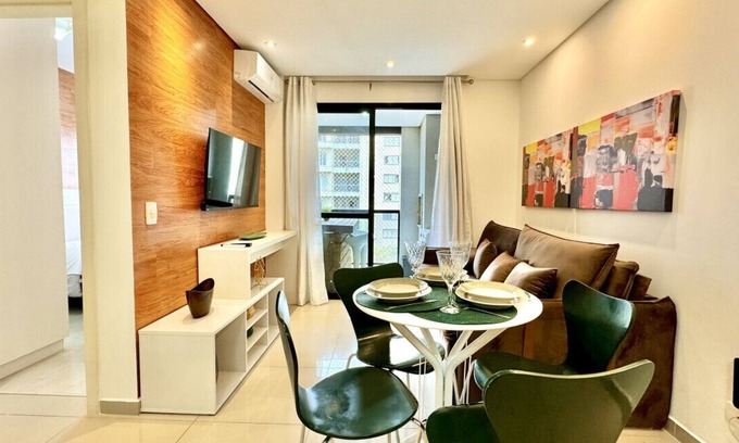 Bigorrilho Apartamento | Wonderful 2 Bedrooms in Condomínio Clube Sky
